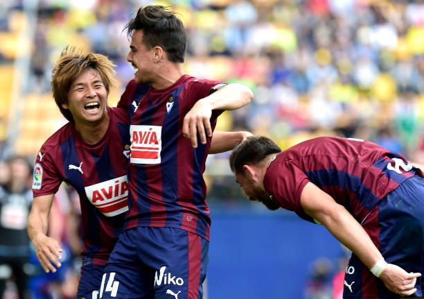 邊線球5秒違例詳解：規(guī)則要點(diǎn)與判罰標(biāo)準(zhǔn)