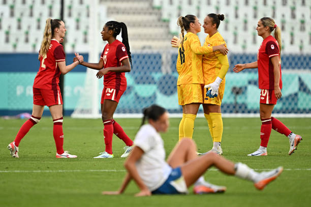 德乙積分榜更新：升級區(qū)競爭白熱化，保級大戰(zhàn)激烈