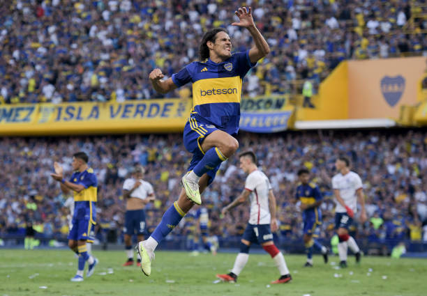 邊路傳中戰(zhàn)術(shù)的核心：哪些球員能送出致命弧線？