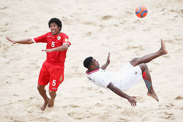 瓜迪奧拉vs希丁克：0809歐冠半決賽戰(zhàn)術(shù)博弈解析