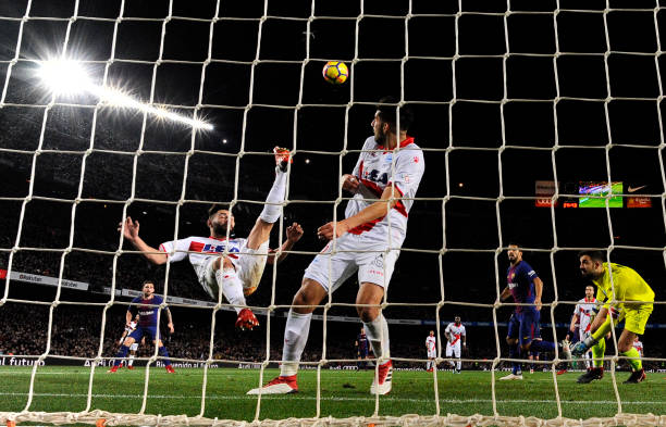 梅西的FIFA年度投票名單：意外人選引爭(zhēng)議