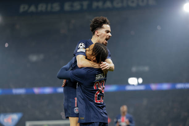 足球愛好者必知：5人制和11人制球場的尺寸標(biāo)準(zhǔn)對比