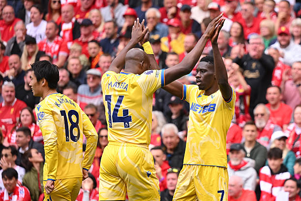 梅西轉(zhuǎn)會巴黎圣日耳曼！官方直播簽約儀式全程放送！