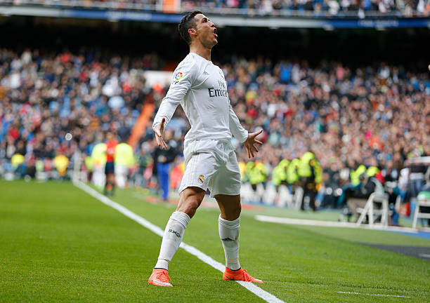 歷屆歐冠傳奇球星回顧：從梅西到C羅的輝煌時代