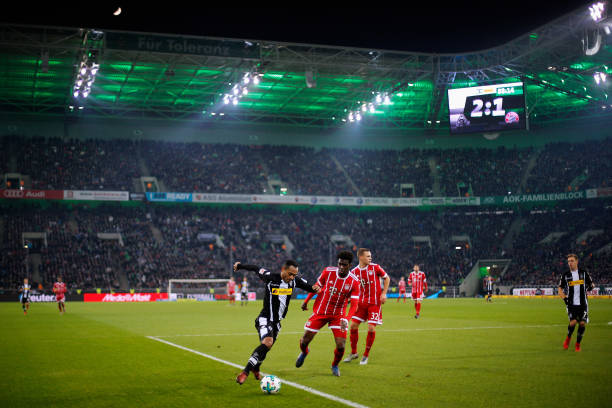 09歐冠決賽十大難忘時刻：從埃托奧破門到梅西飛躍慶祝