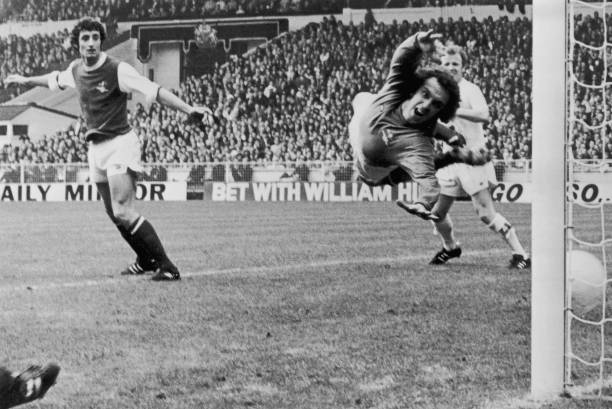 從零開始建足球場：場地規(guī)劃、施工及預(yù)算控制技巧