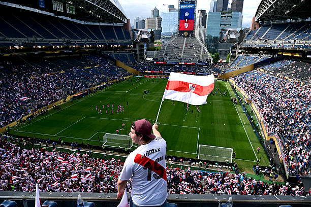 馬賽回旋動態(tài)圖：足球場上的華麗轉身藝術