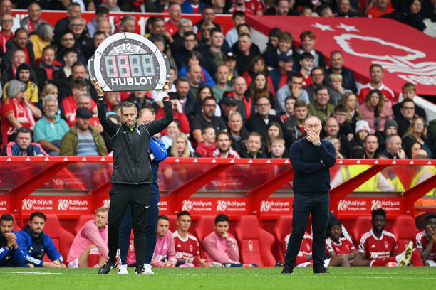 全能足球鞋評測：舒適、靈活與耐用的完美結(jié)合