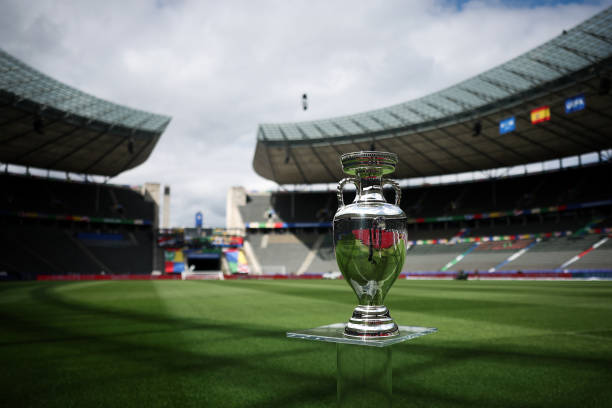 歐冠決賽上演一邊倒，巴黎5球狂勝國米創(chuàng)造歷史