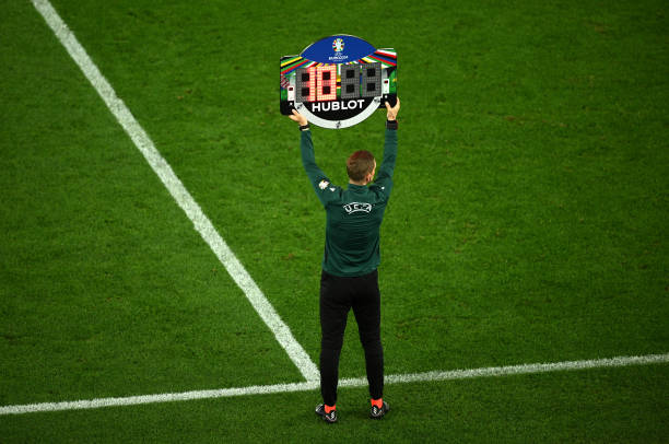 羅馬里奧的千球傳奇：官方與非官方進(jìn)球?qū)Ρ?></p><h3 style=