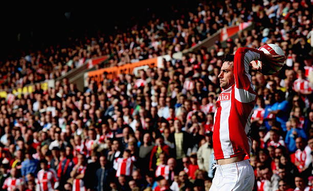 萊萬無情弒舊主！拜仁3-0巴薩，德甲霸主歐冠再顯威