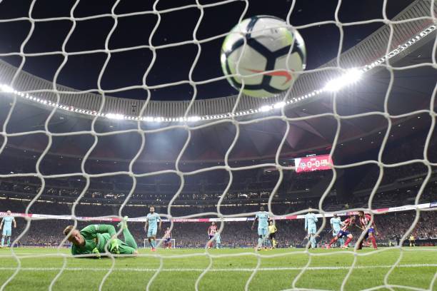 歐冠、金球獎、國家隊——C羅與梅西的榮譽爭奪戰(zhàn)