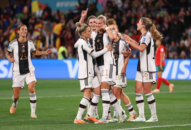 角球開球后能否帶球？規(guī)則與常見誤區(qū)