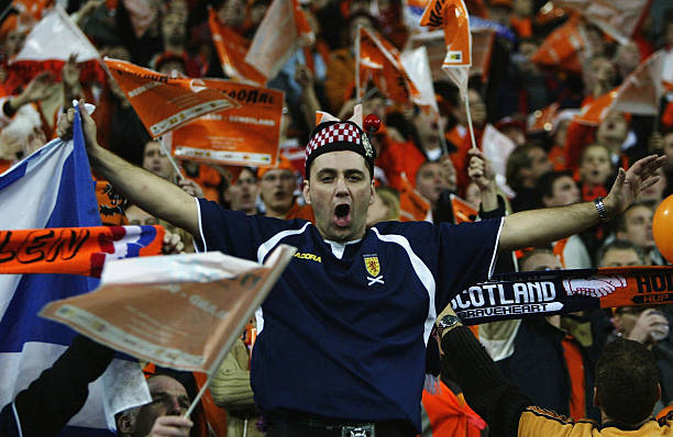 歐冠歷年經(jīng)典對決：那些載入史冊的巔峰之戰(zhàn)