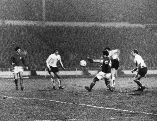 天價(jià)合同！姆巴佩的月薪能買(mǎi)多少輛豪車(chē)？