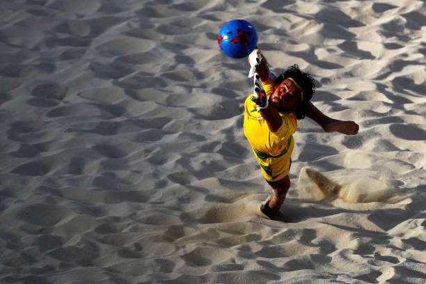 齊達(dá)內(nèi)的球技在足壇歷史上能排第幾？