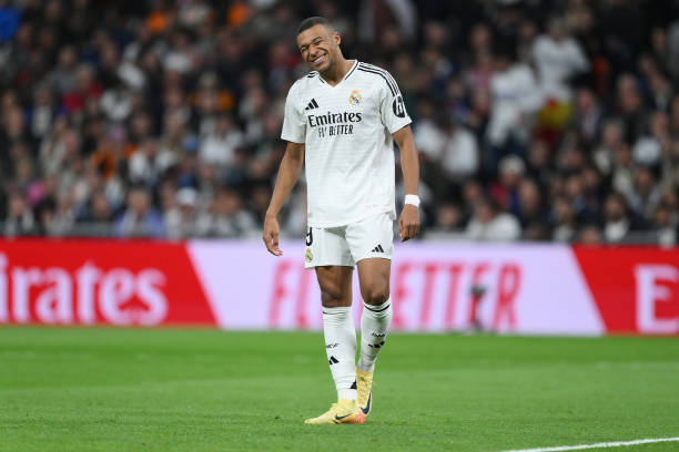 如何選擇適合你的C羅同款足球鞋：選購指南