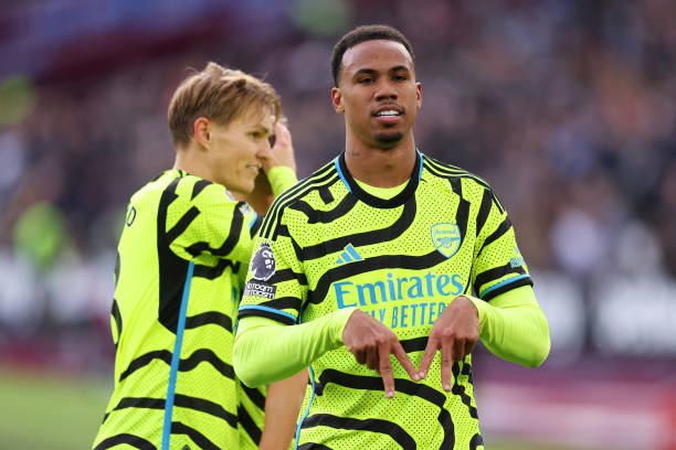 裁判視角：如何準(zhǔn)確判斷并執(zhí)行球門球判罰？