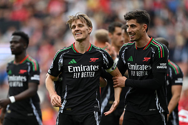 全能足球運(yùn)動(dòng)員評(píng)測(cè)：最真實(shí)的足球模擬體驗(yàn)