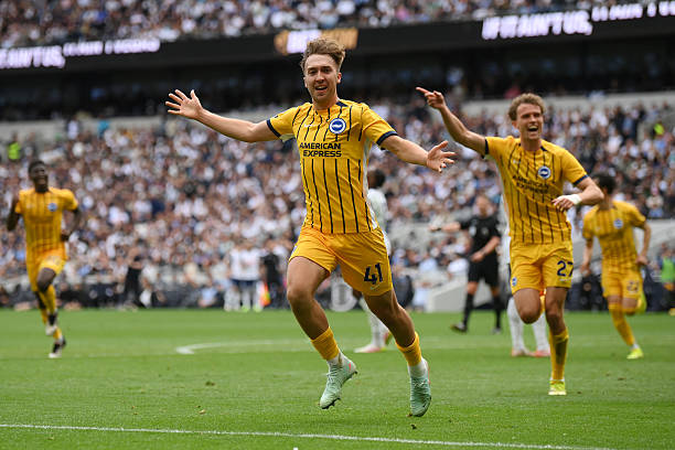 點(diǎn)球爭議時刻：當(dāng)球員踢出第二腳時發(fā)生了什么？