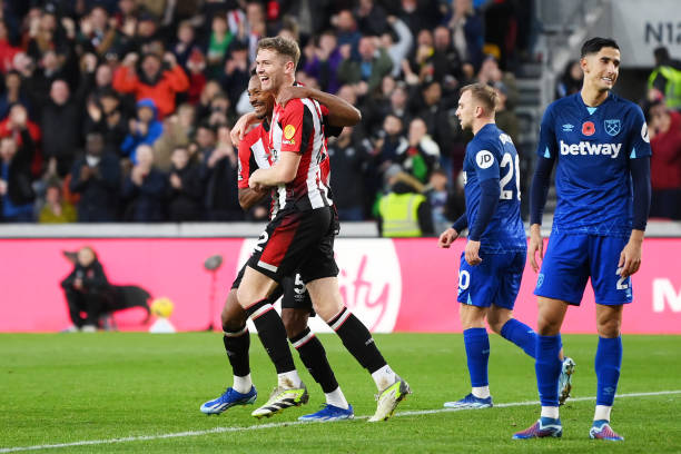 古利特踢中鋒名場面：90年代足球的經(jīng)典瞬間