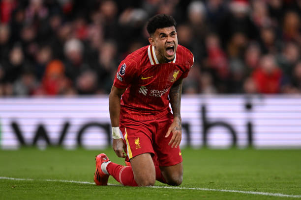 戰(zhàn)術(shù)分析：知乎用戶探討任意球傳隊(duì)友的實(shí)戰(zhàn)應(yīng)用