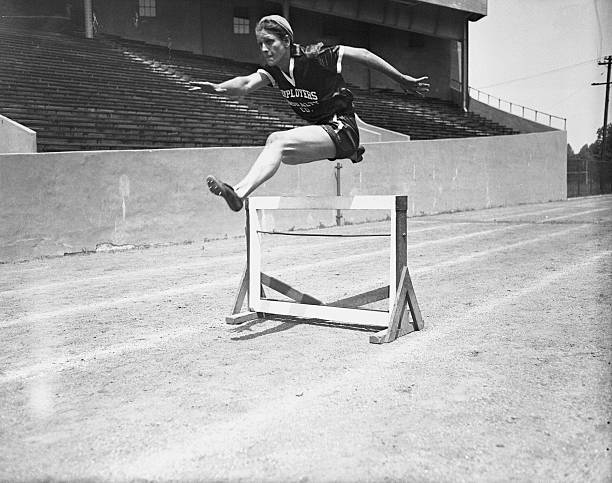 親子繪畫時(shí)間：和孩子一起畫2020奧運(yùn)會吉祥物簡筆畫