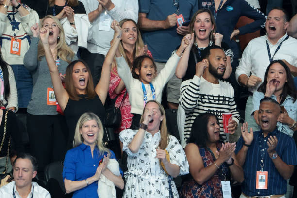 五環(huán)標(biāo)志的設(shè)計(jì)細(xì)節(jié)：如何體現(xiàn)奧林匹克運(yùn)動(dòng)的核心理念？