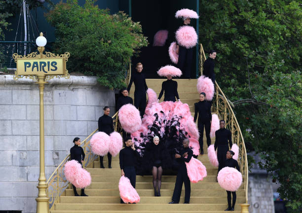 洛杉磯奧運(yùn)會(huì)吉祥物山姆鷹在開(kāi)幕式和賽事中的角色