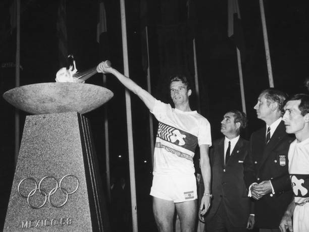 趙本山經(jīng)典小品回顧：奧運(yùn)盛火點(diǎn)燃笑點(diǎn)