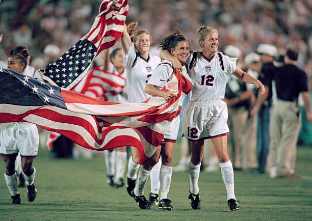 中國代表團旗手揭曉：花劍奧運冠軍雷聲引領入場