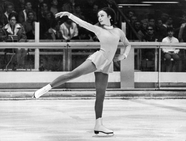 奧運(yùn)首秀：男子游泳獎(jiǎng)牌從無(wú)到有的突破歷程