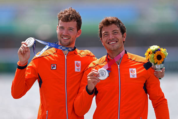 奧運五環(huán)標志的對稱軸：幾何美學與設計理念的結合