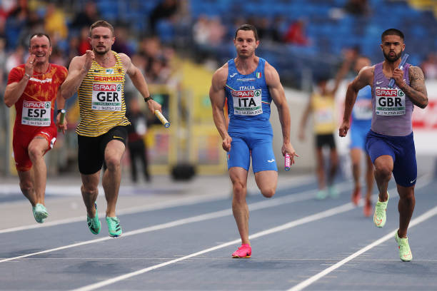 全紅嬋背后的男人：教練何威儀的成長(zhǎng)與執(zhí)教之路