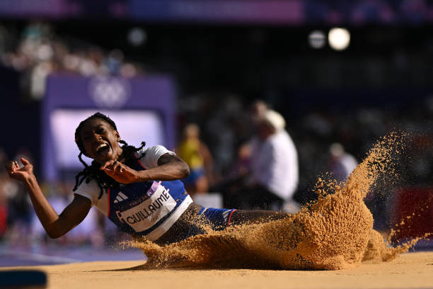 蘇炳添全運會11秒5，展現(xiàn)亞洲飛人實力