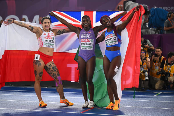 大學(xué)跳遠(yuǎn)運(yùn)動員的訓(xùn)練與成績提升：如何突破個人最佳？