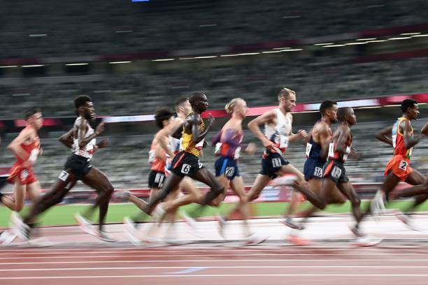 馬拉松世界紀錄保持者是否還保持其他紀錄？