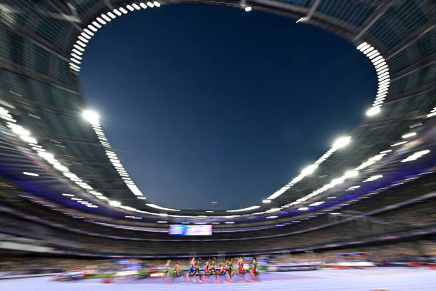 陳芋汐2025年訓(xùn)練營(yíng)探秘：高強(qiáng)度備戰(zhàn)巴黎奧運(yùn)會(huì)