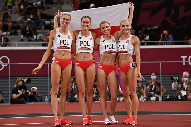 跳高賽場上的藝術(shù)與科學(xué)：向后仰動作背后的訓(xùn)練與競技策略