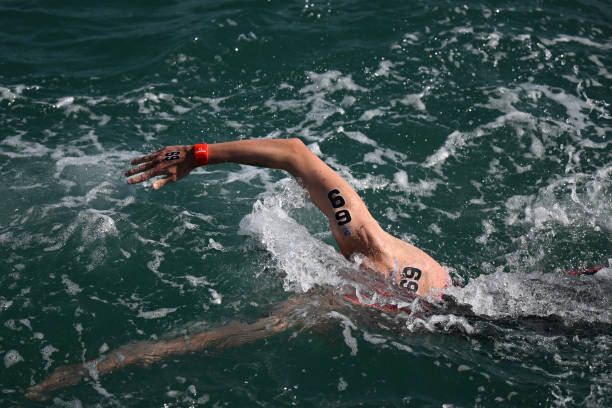 美食綜藝高光時刻：吳敏霞老公小龍蝦挑戰(zhàn)實錄