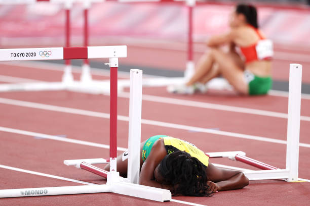 短跑跑鞋性能大比拼：10款熱門型號(hào)橫向評(píng)測(cè)