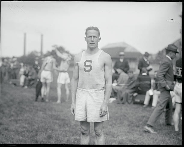 跳遠(yuǎn)達(dá)到什么水平才能獲得國家二級運(yùn)動員稱號？