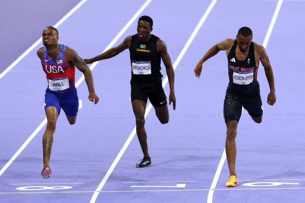 王德顯教練現(xiàn)狀：退役后的生活與事業(yè)走向