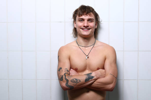 蘇炳添個(gè)人資料：身高、訓(xùn)練經(jīng)歷與比賽成績(jī)