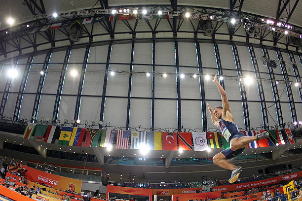 伏明霞退役年齡成謎，她為何在黃金時(shí)期選擇隱退？