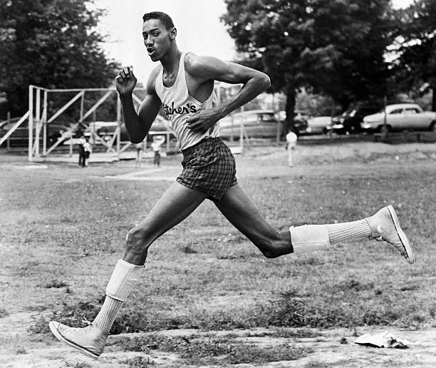 體育考試必看：立定跳遠(yuǎn)滿分訓(xùn)練計(jì)劃與常見錯(cuò)誤糾正