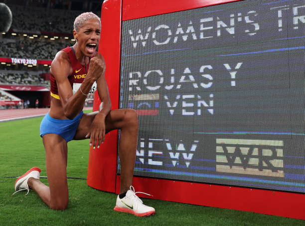 郭晶晶的面相優(yōu)勢：財運、婚姻、事業(yè)樣樣俱全！