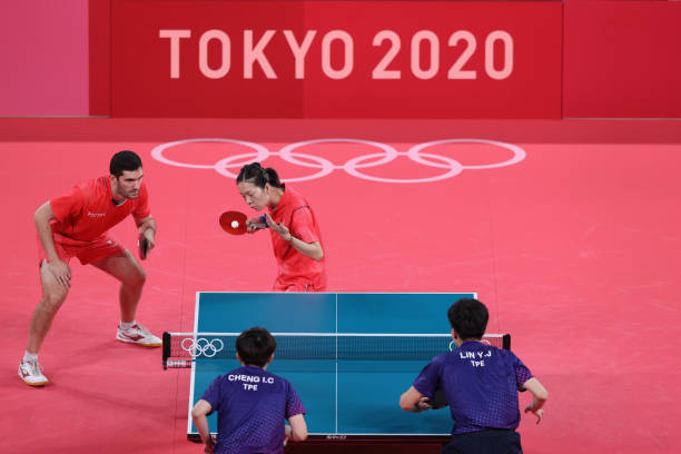 紅雙喜熱門乒乓球拍對比：天極、狂飆哪款更強(qiáng)？