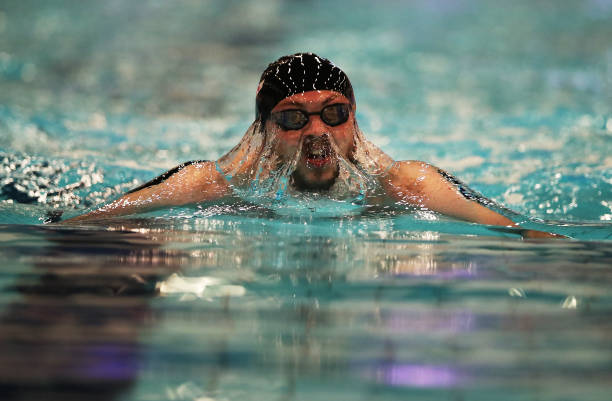 年齡不是問(wèn)題！50歲女性學(xué)游泳的成功經(jīng)驗(yàn)分享