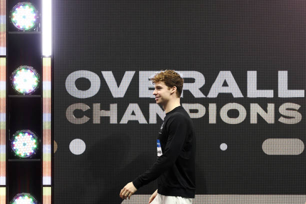 專業(yè)游泳賽事報道寫作要點：數(shù)據(jù)、人物與比賽進程的融合